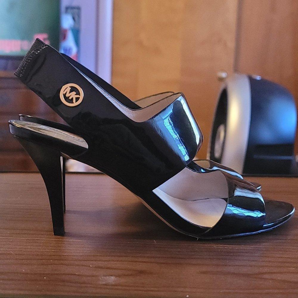 Michael Kors Sandals - Picture 2 of 6